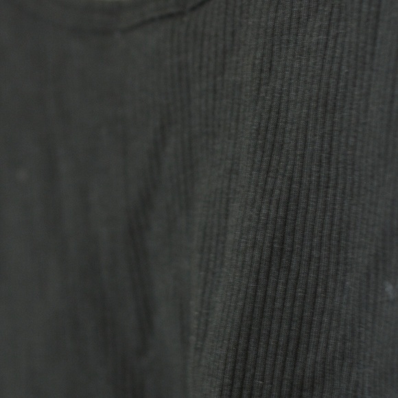 Cropped Top - Picture 4 of 7